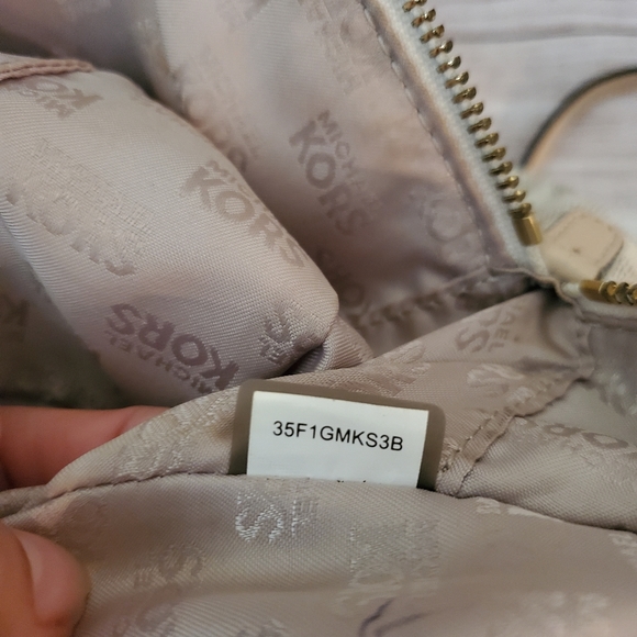 Michael Kors Large Signature MK Satchel - Picture 12 of 12